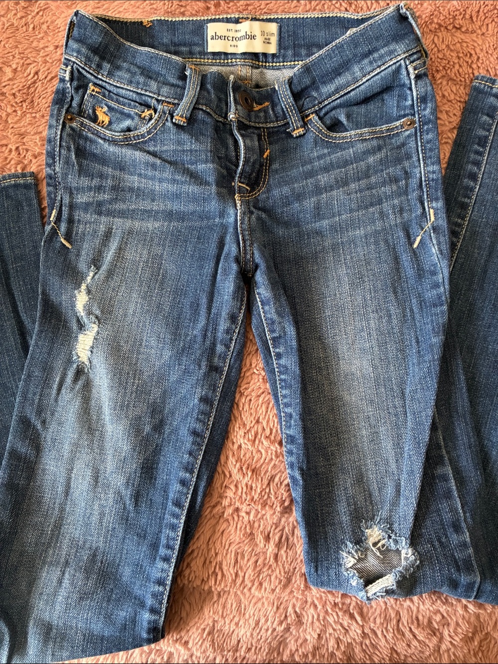 Abercrombie & Fitch Women's Dark Blue Distressed Skinny Jeans